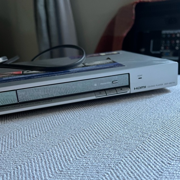 Sony DVP-NS77H DVD / CD player with remote control included - Picture 6 of 11